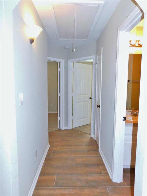 Meadow Oaks Add Third Sec - Residential Lease