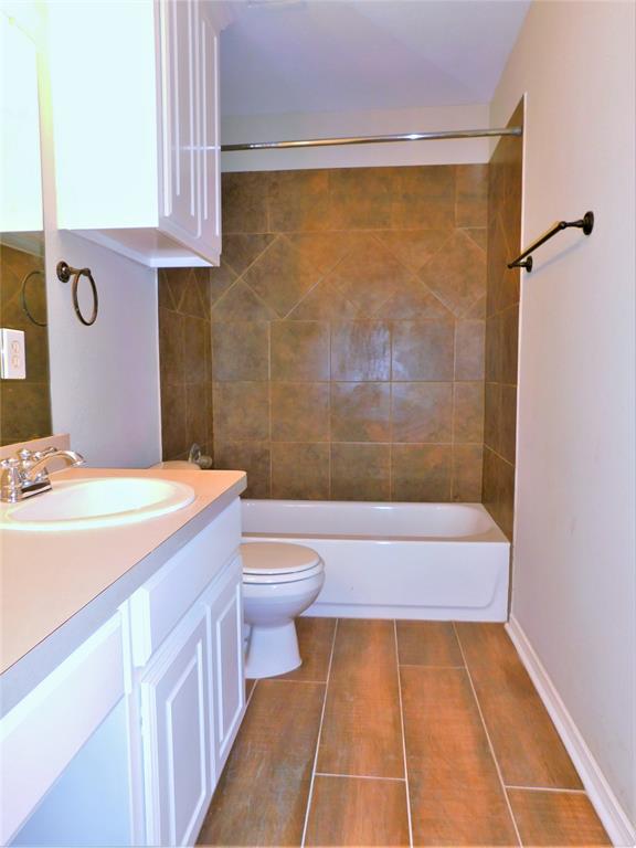 Meadow Oaks Add Third Sec - Residential Lease