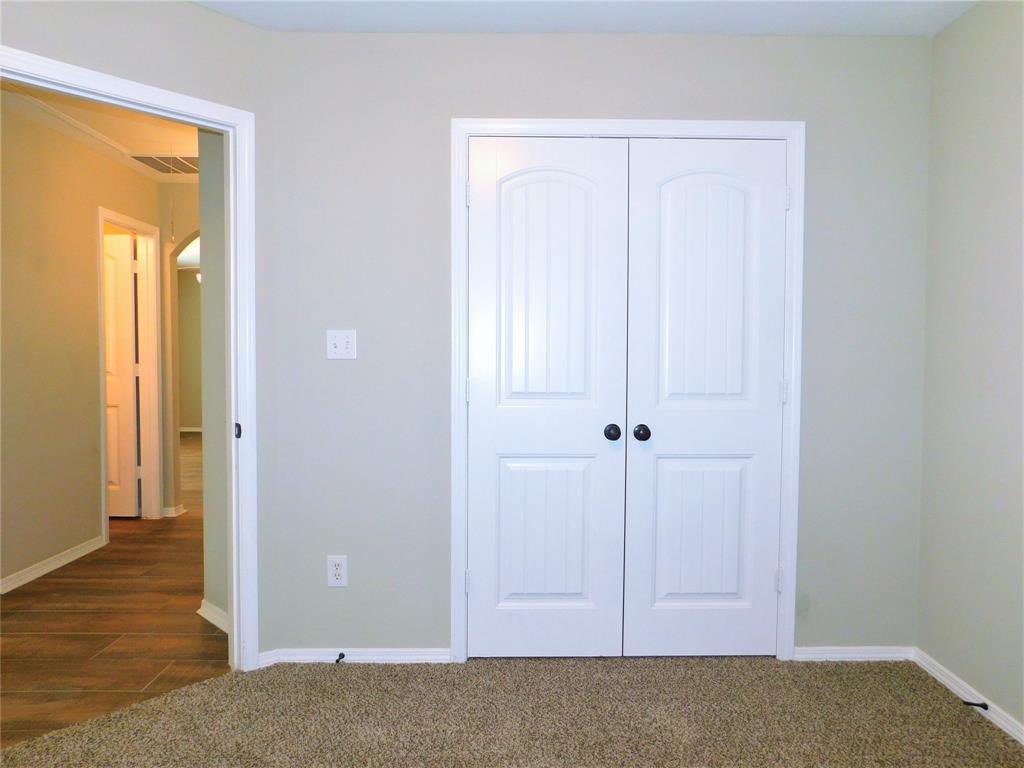 Meadow Oaks Add Third Sec - Residential Lease