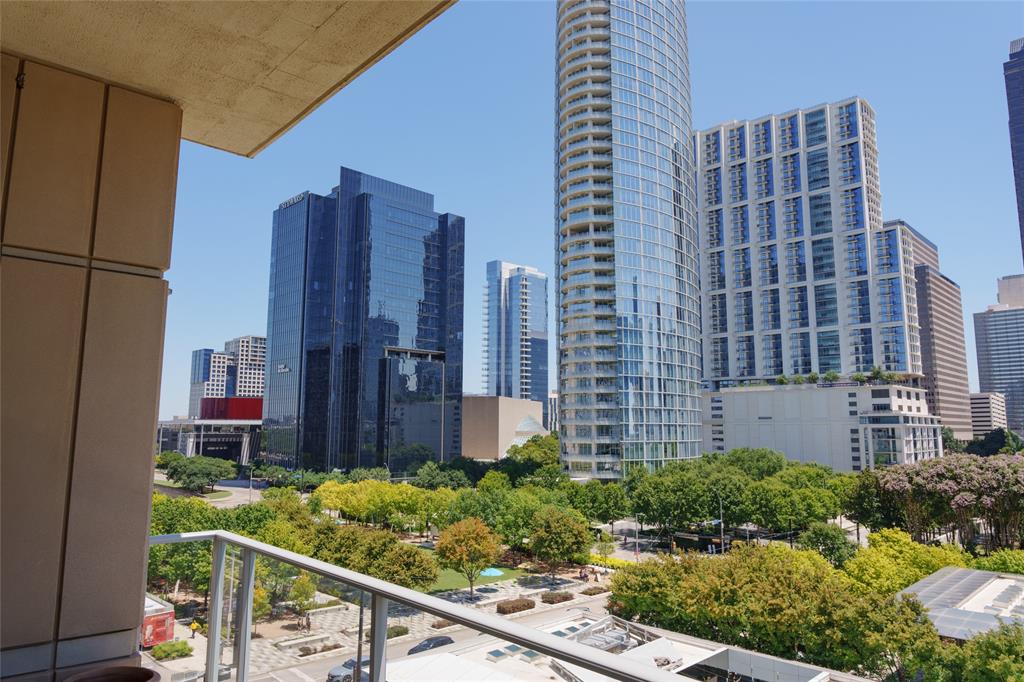 2025 Woodall Rodgers Freeway 52