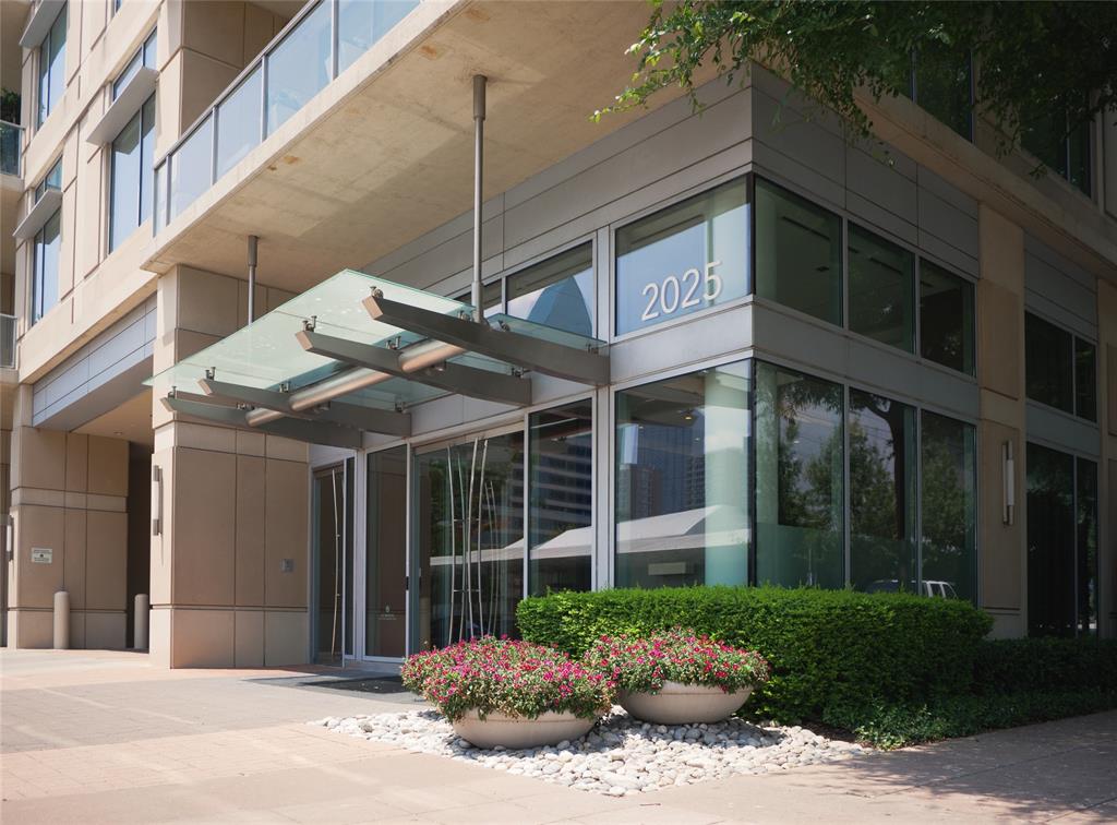 PARKSIDE RESIDENTIAL CONDOMINIUM - Residential