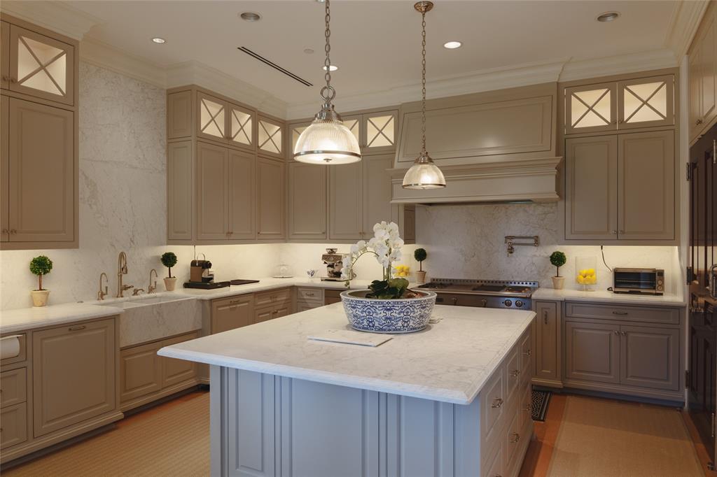PARKSIDE RESIDENTIAL CONDOMINIUM - Residential
