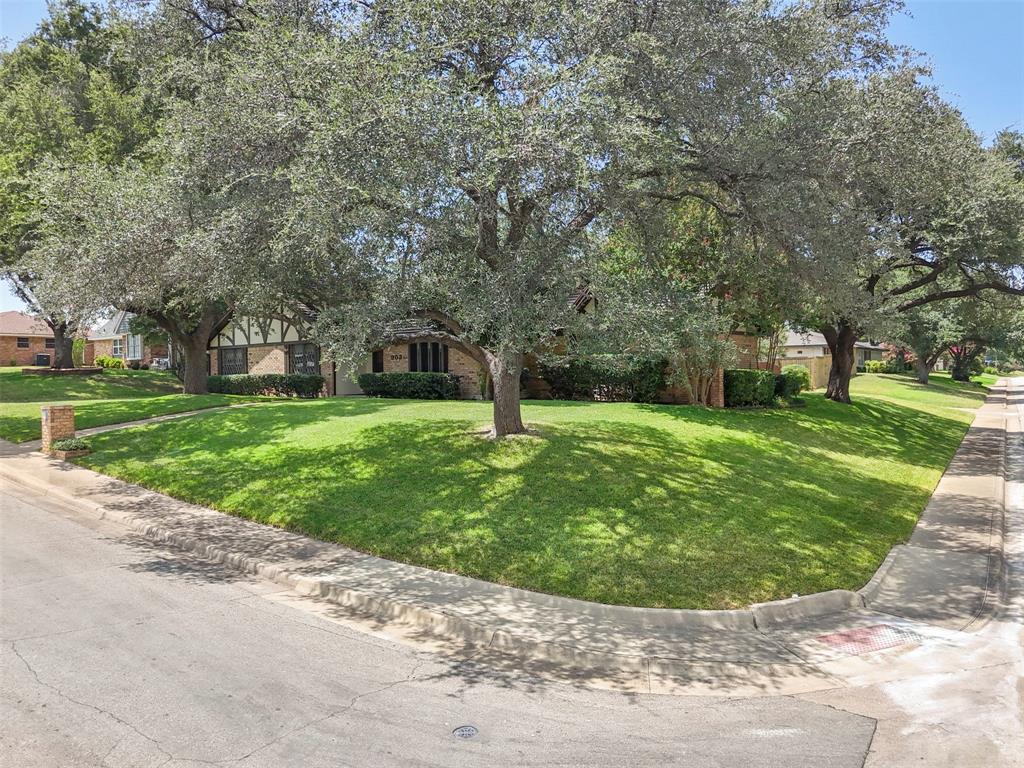 903 Green Rock Drive