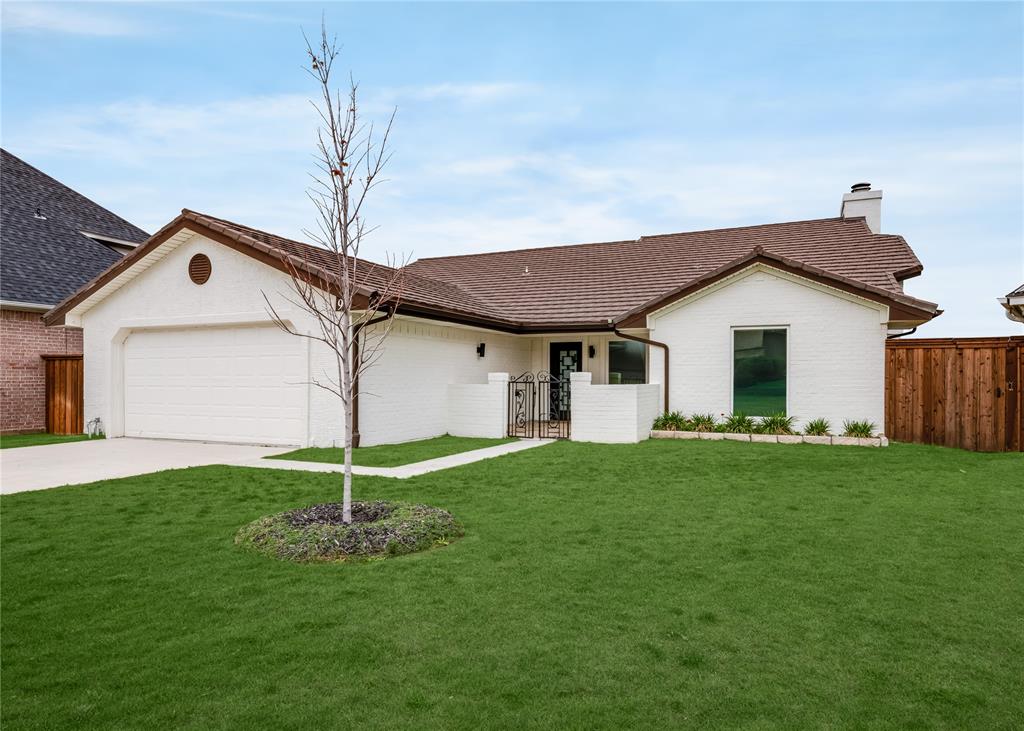 Twenty In Trophy - Residential