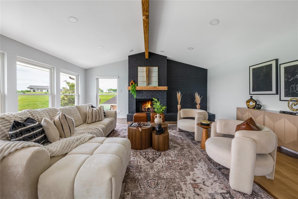 Twenty In Trophy - Residential