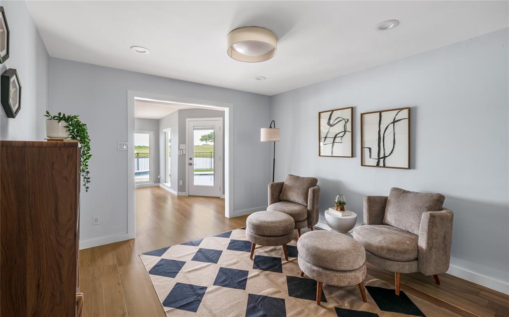 Twenty In Trophy - Residential