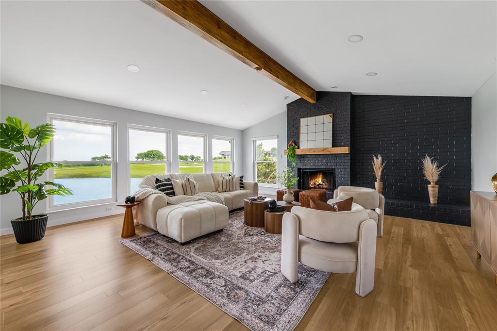 Twenty In Trophy - Residential