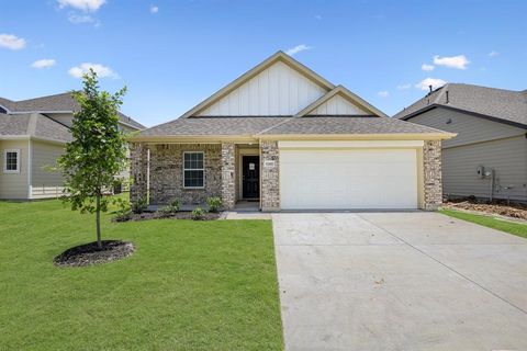 Photo of 9205 Skyrocket Drive, Fort Worth, TX 76036 (MLS # 21097963)
