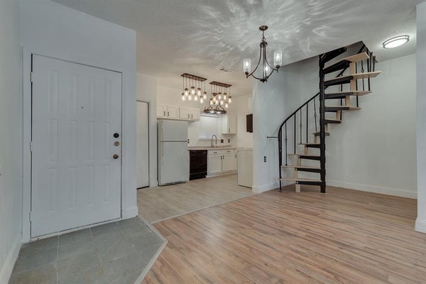 5550 SPRING VALLEY RD APT E24, DALLAS, TX 75254 - Image 41d2b72e1b4edaa415757c11b80d6490/2664962446