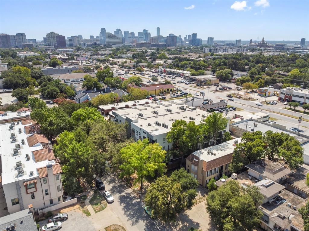 4411 Bowser Avenue 108