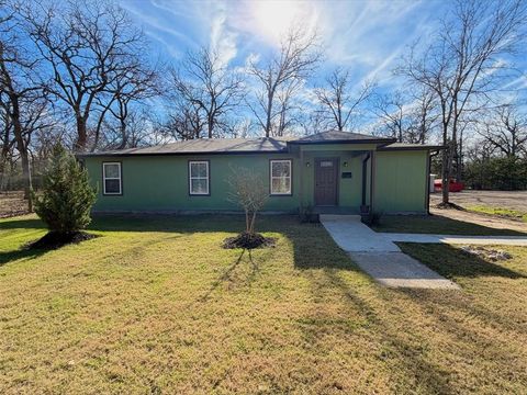 Photo of 613 WILD VALLEY Drive, West Tawakoni, TX 75474 (MLS # 21156973)