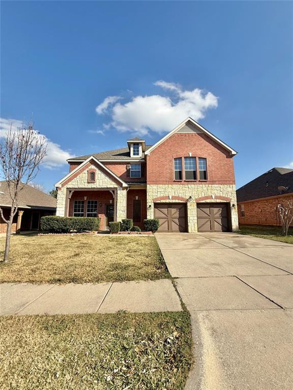 Photo of 606 Serenade Lane, Euless, TX 76039 (MLS # 21161871)