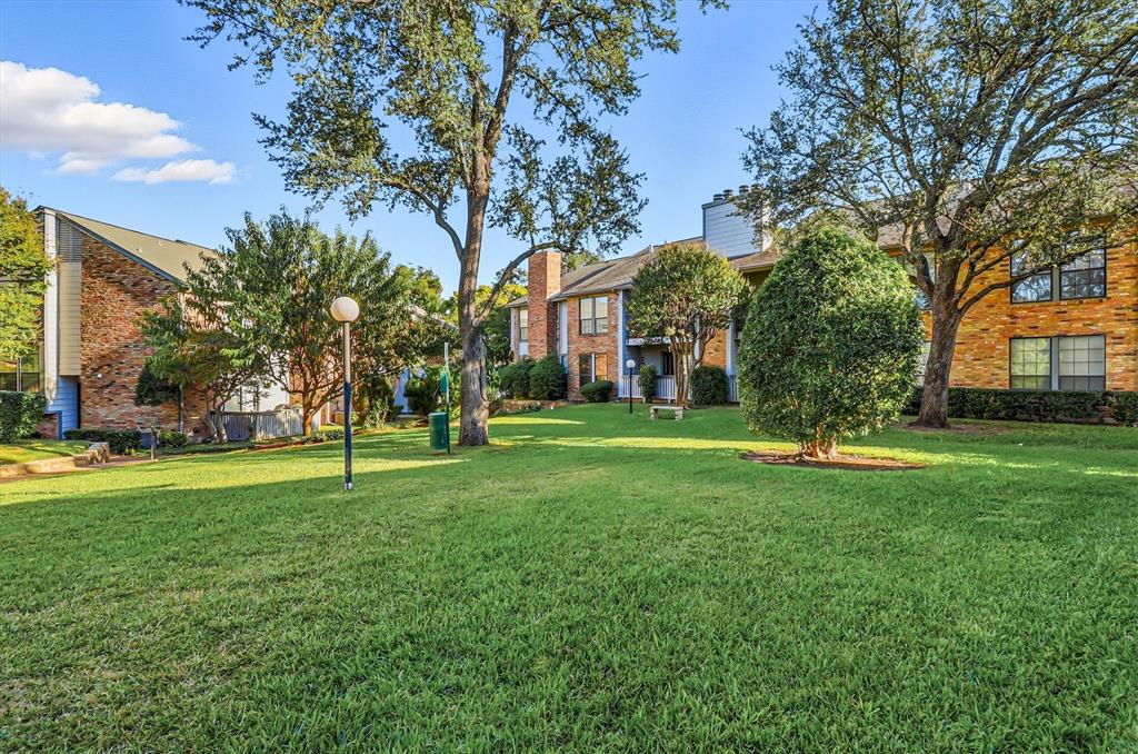 Preston Bend Village Condos - Residential