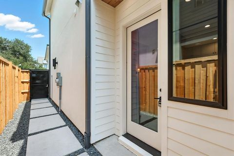 Tiny photo for 4500 Hopkins Avenue, Dallas, TX 75209 (MLS # 21025496)