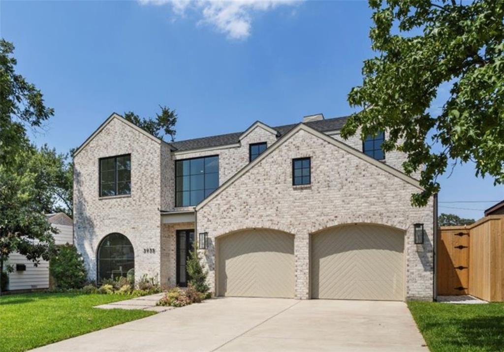 3935 Rochelle Drive