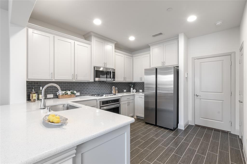 Mustang Park Ph Seven - Residential