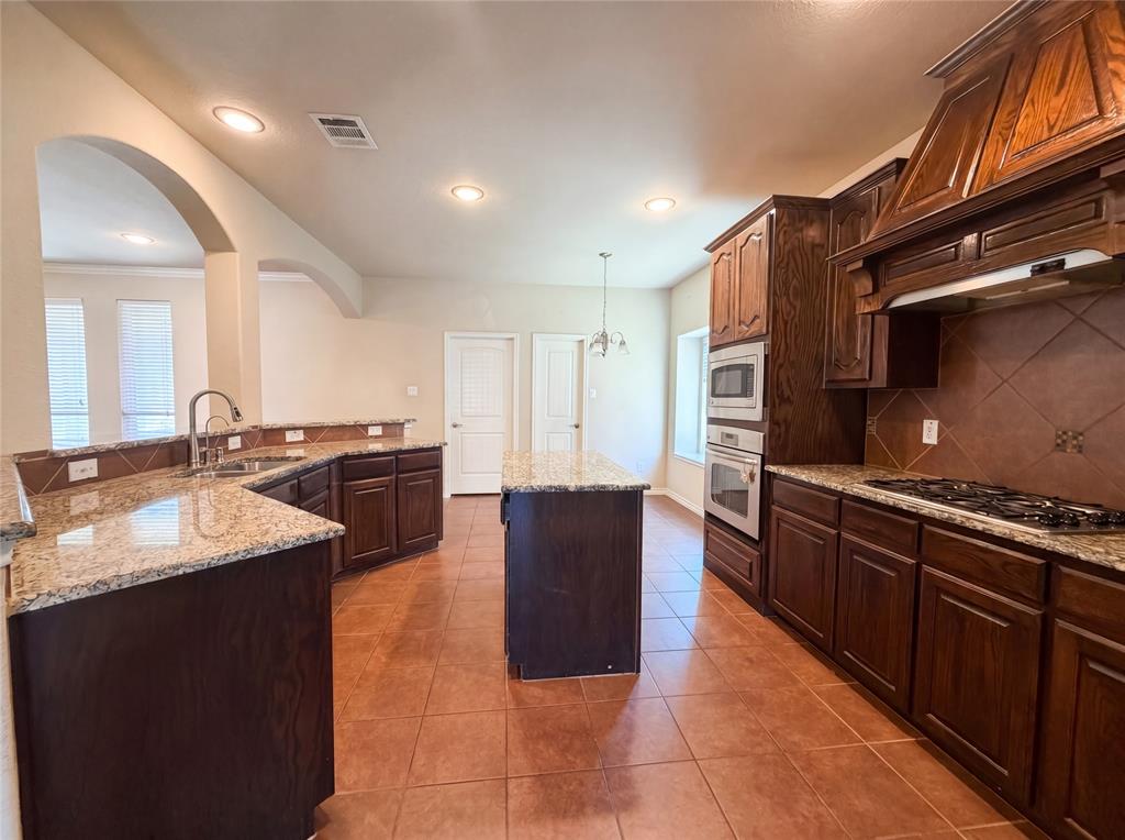 1608 Brushy Creek Lane