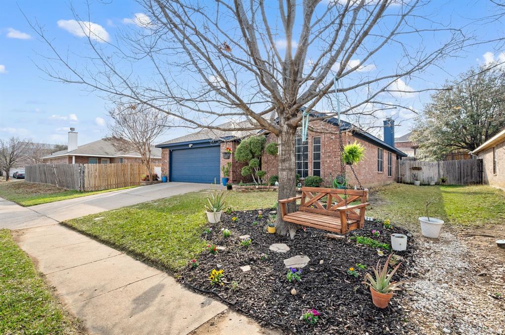 609 Oak Hollow Trail