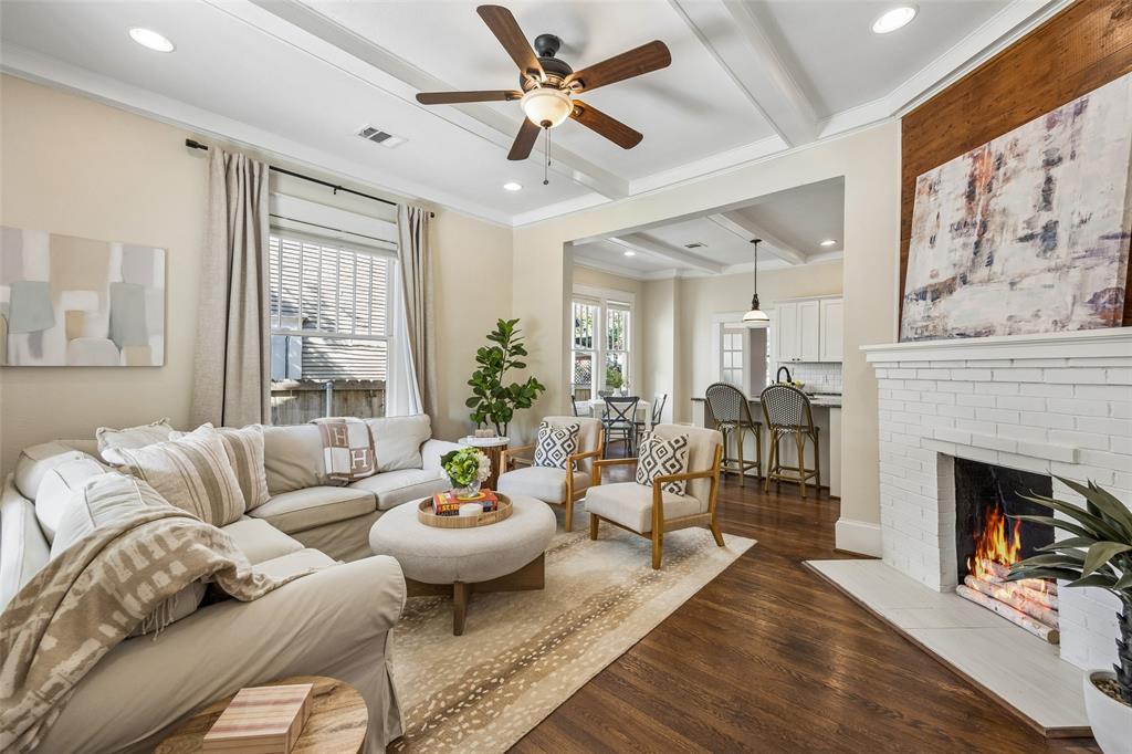 214 S Montclair Avenue