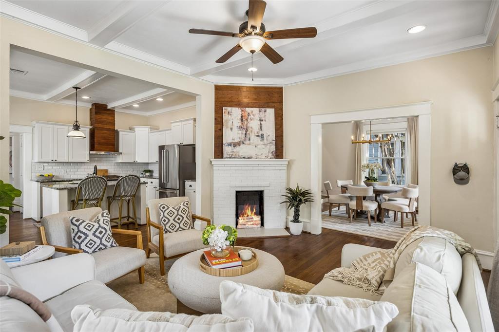 214 S Montclair Avenue