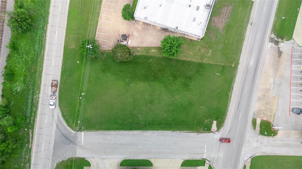 Main Davis Add - Land