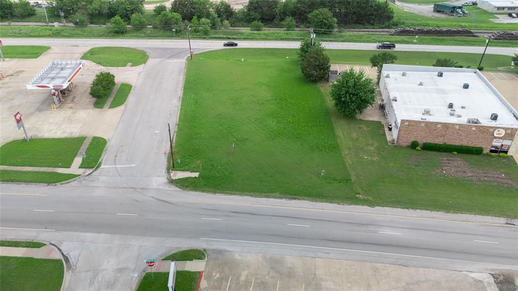 Photo of 120 Phillip St, Mesquite, TX 75149 (MLS # 20916153)
