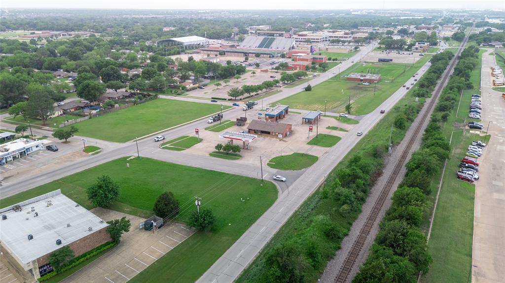 Main Davis Add - Land