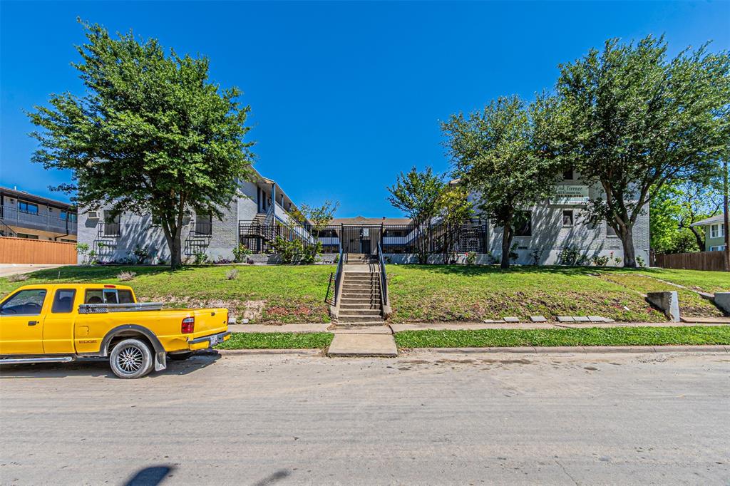 Photo 1 of 16 — 602 N Lancaster Avenue, Dallas, TX 75203