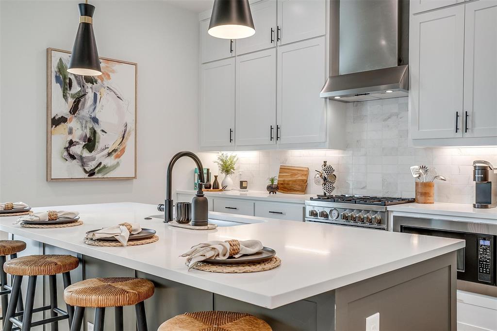 Main 7 Twnhm Add - Residential