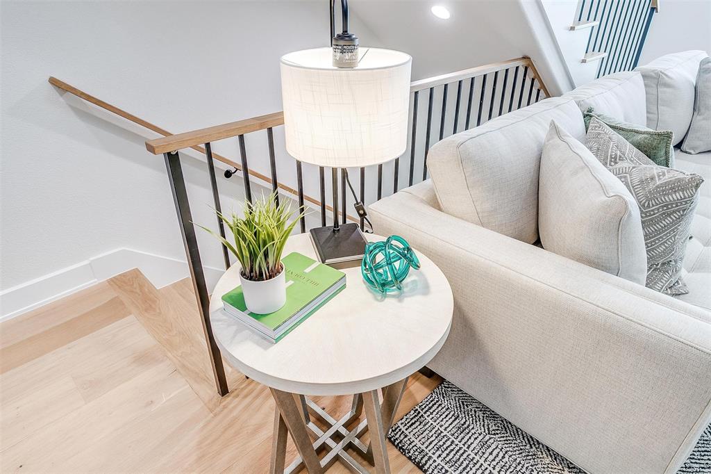 Main 7 Twnhm Add - Residential