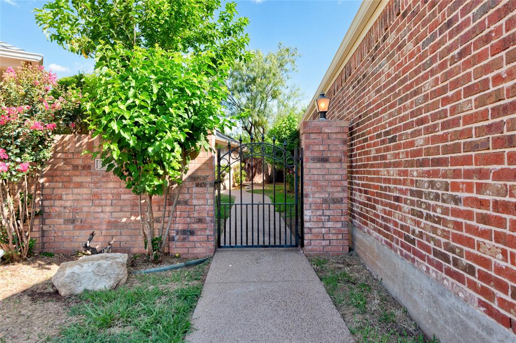 6134 Laurel Court