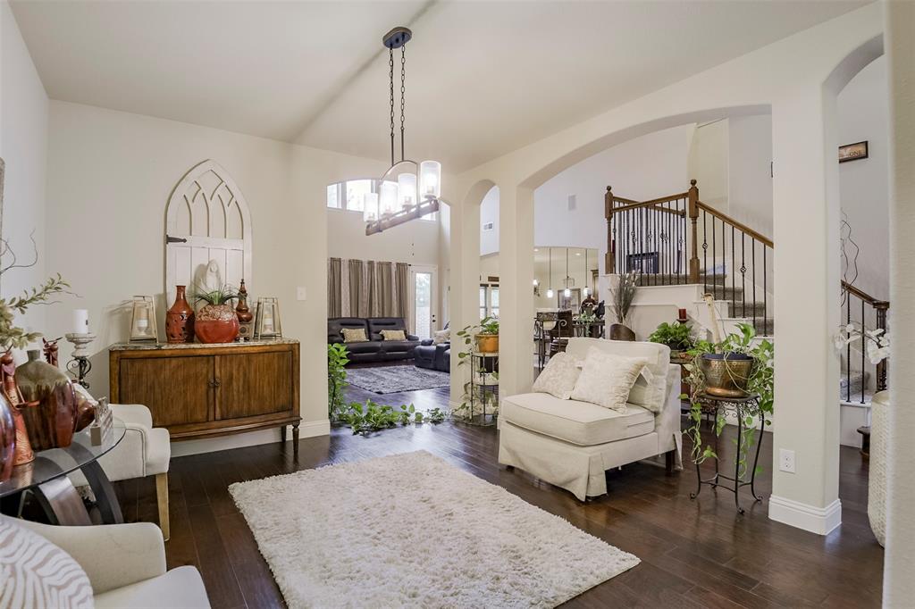 2701 Elmwood Drive