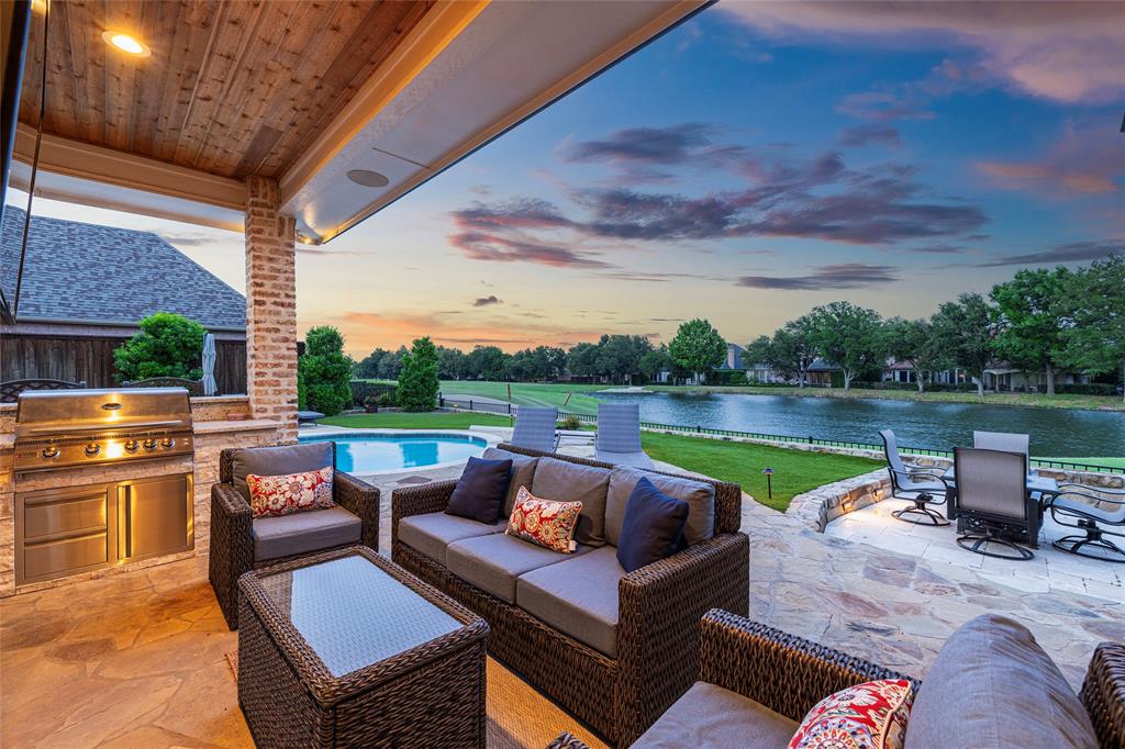 2816 Amesbury Drive