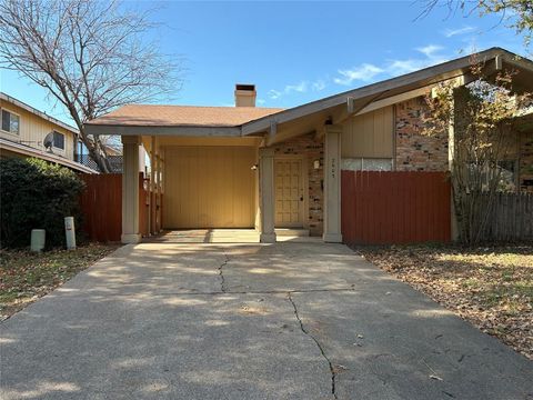 Photo of 2605 Nina Circle, Grand Prairie, TX 75052 (MLS # 21124884)