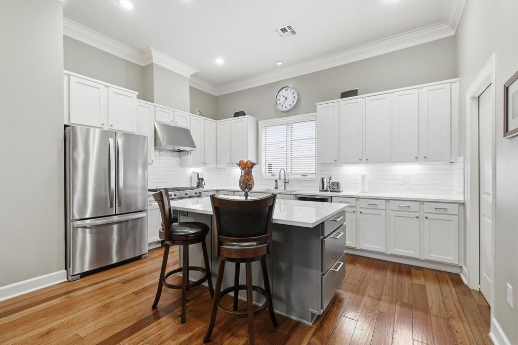 Vine Condo - Residential