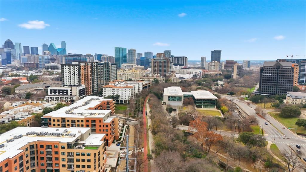 Vine Condo - Residential