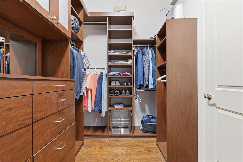 Vine Condo - Residential