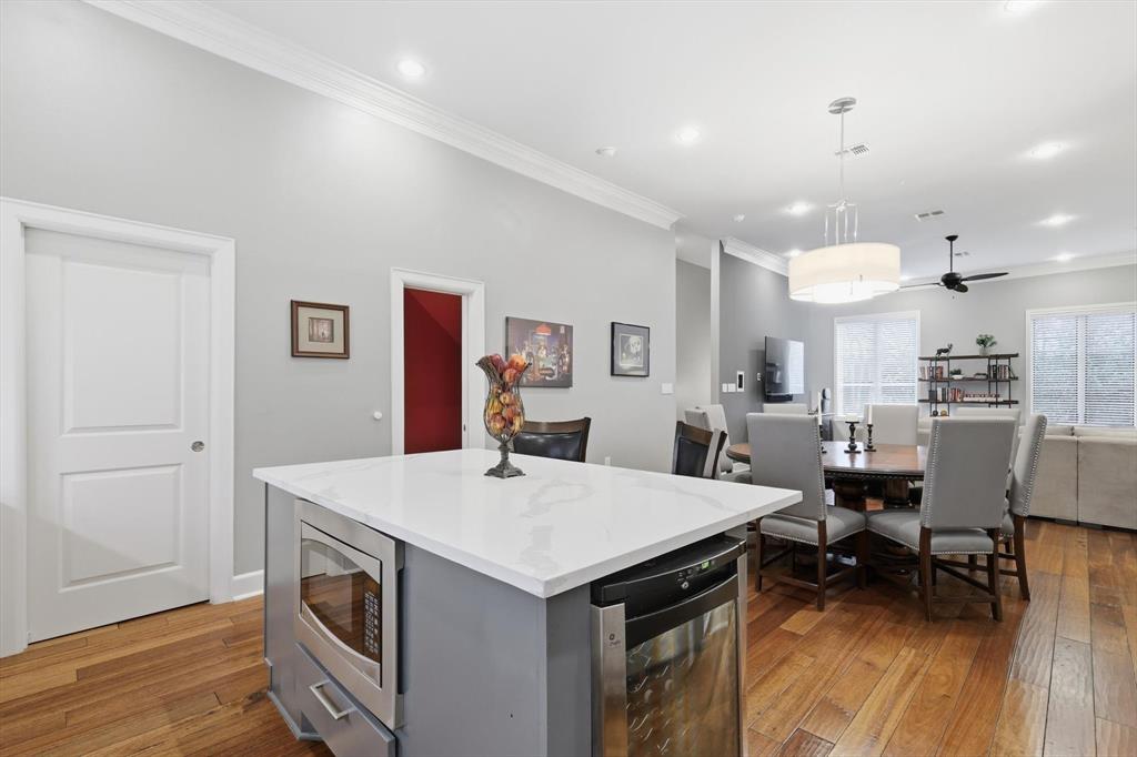 Vine Condo - Residential