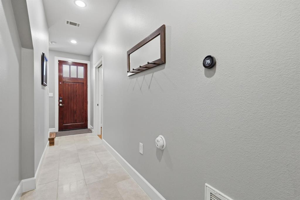 Vine Condo - Residential