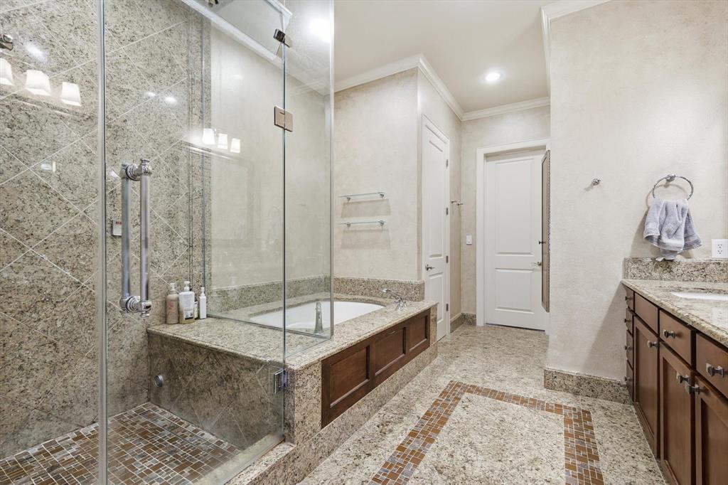 Vine Condo - Residential