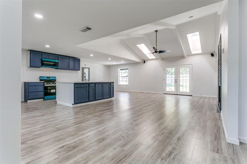 933 Charleston Court