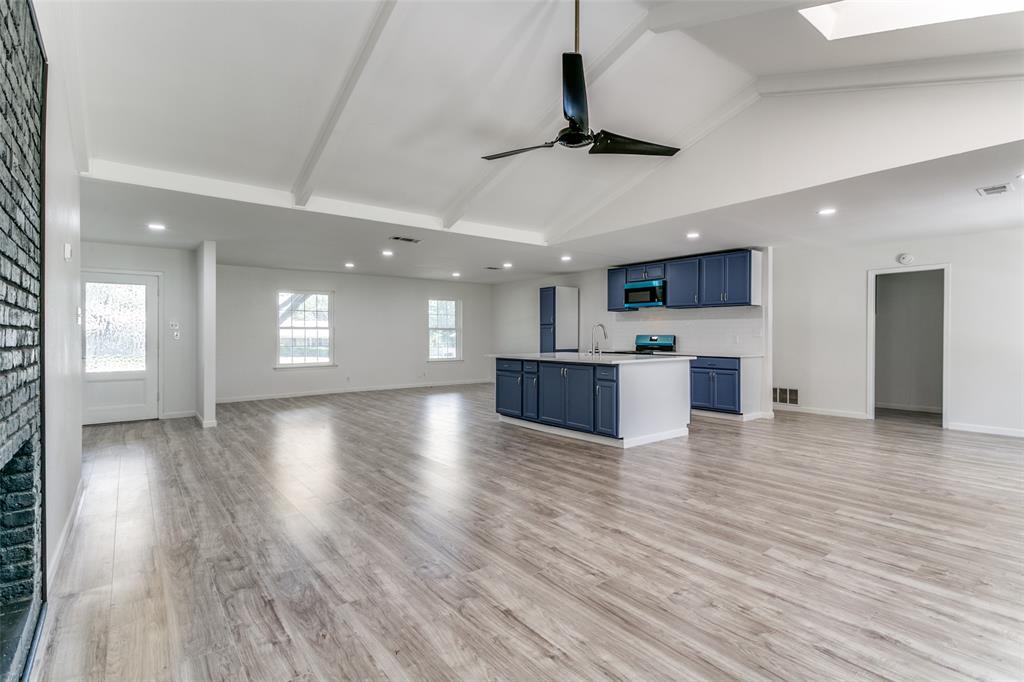 933 Charleston Court