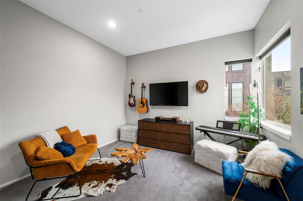 5205 Capital Condos - Residential