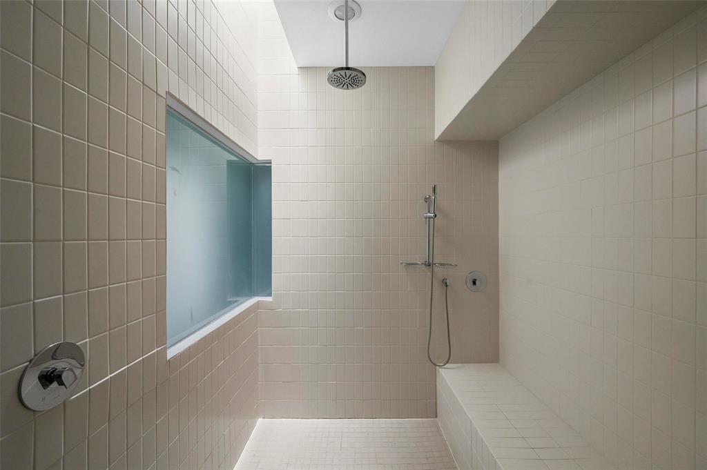 5205 Capital Condos - Residential