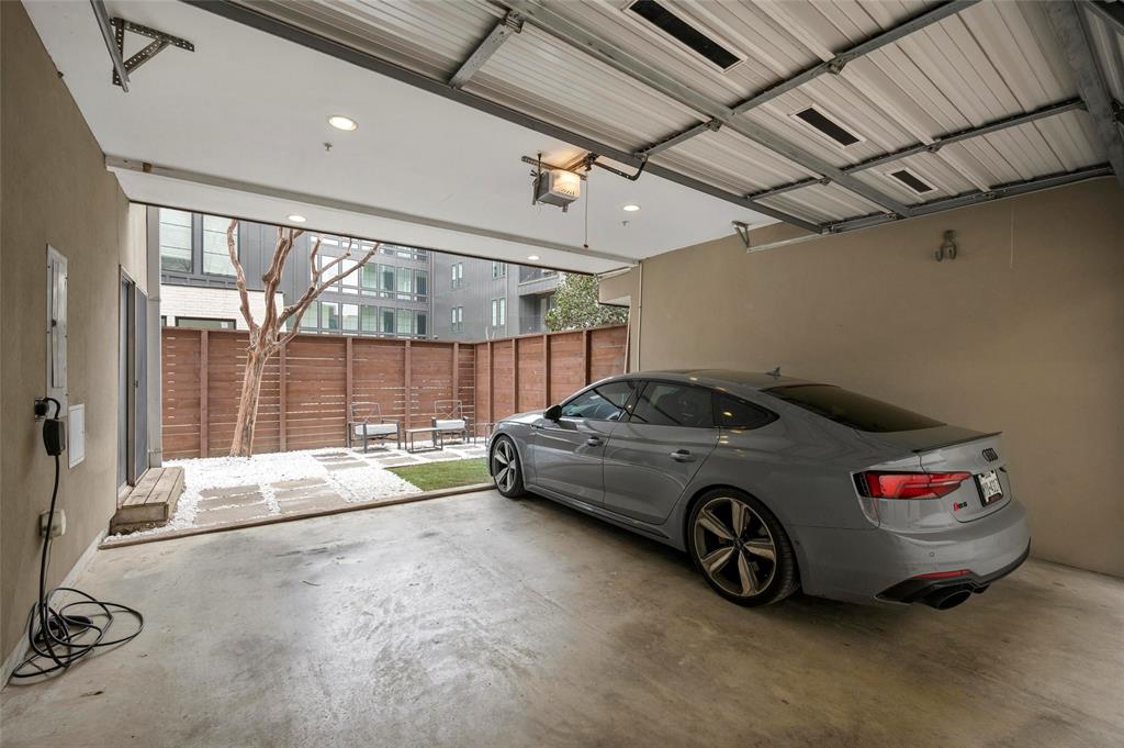 5205 Capital Condos - Residential