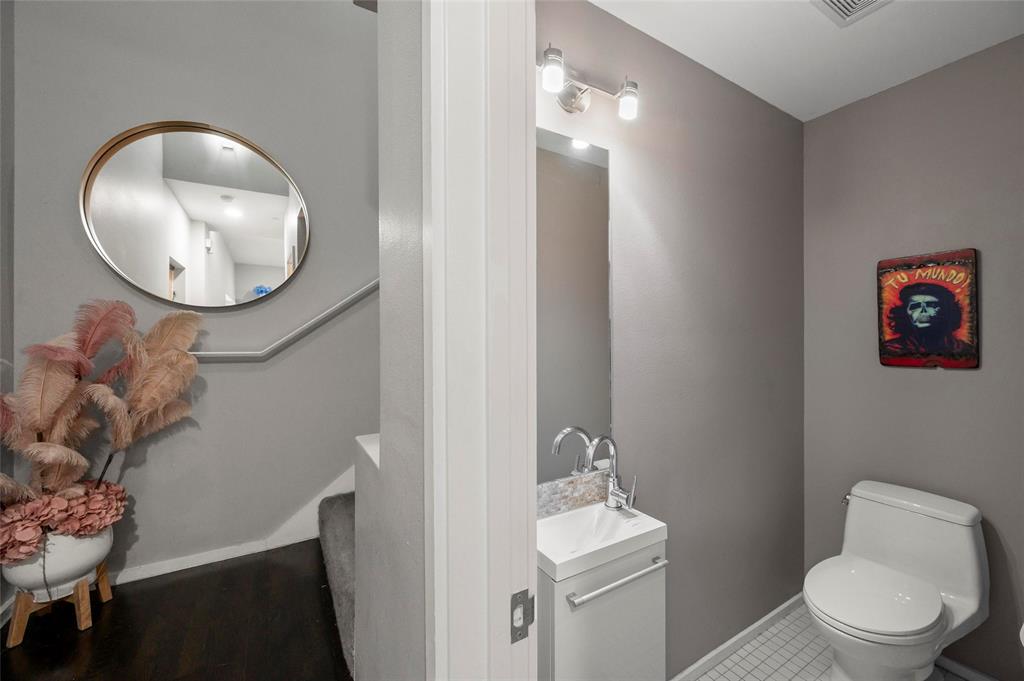 5205 Capital Condos - Residential