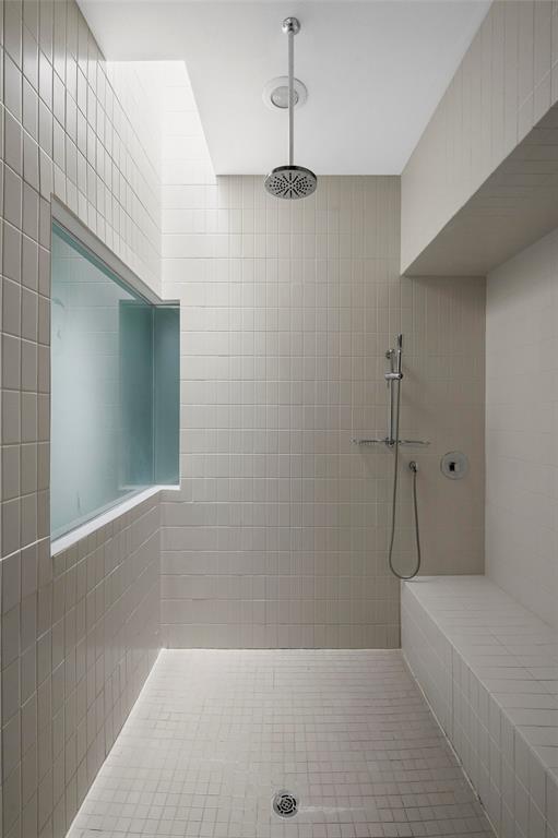 5205 Capital Condos - Residential