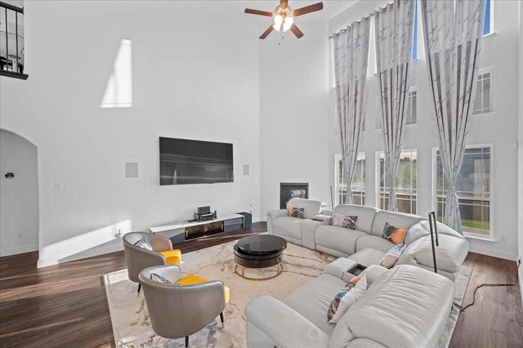 312 Lake Forest Trail