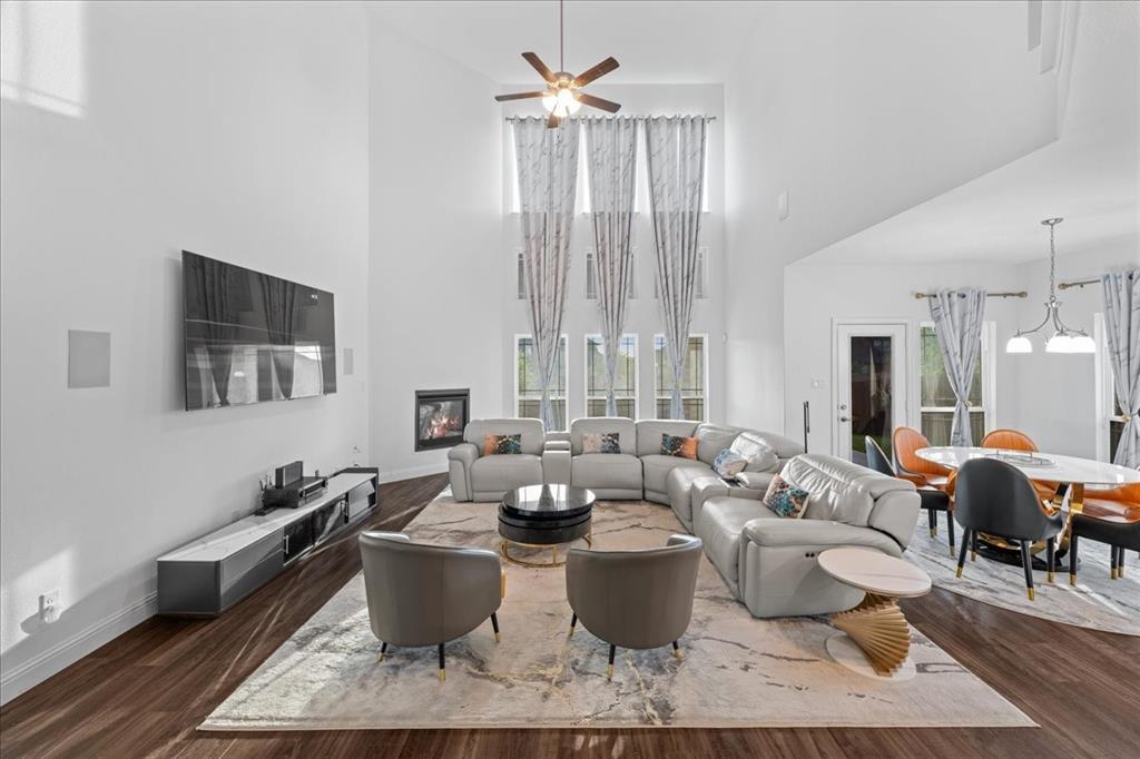 312 Lake Forest Trail