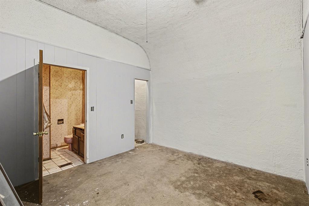 212 Private Road 114